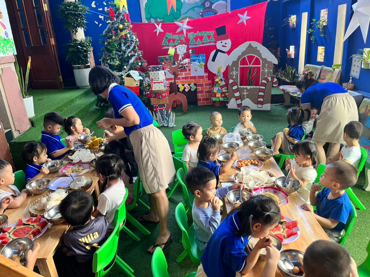 tiệc buffet Giáng sinh