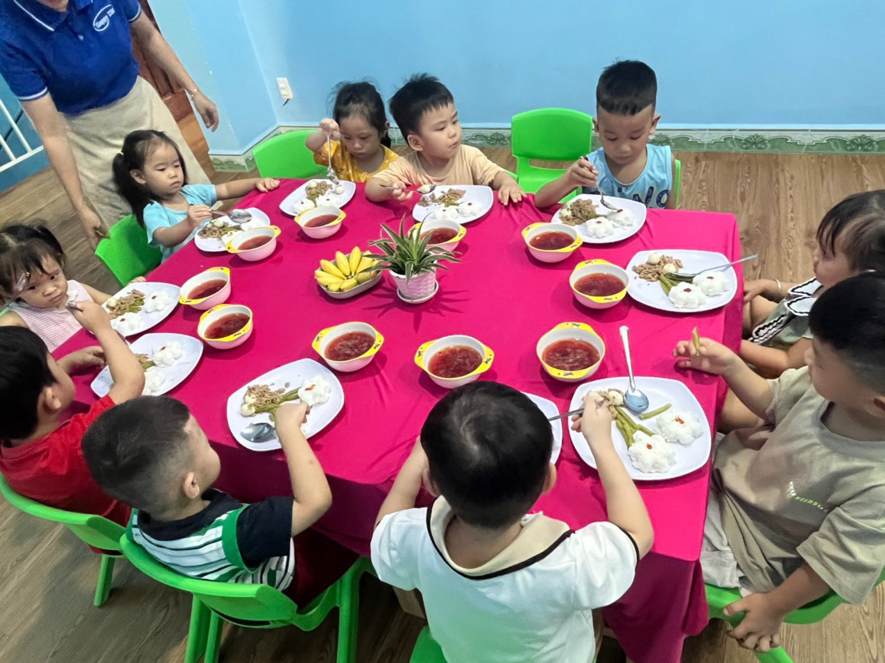 giờ ăn trưa