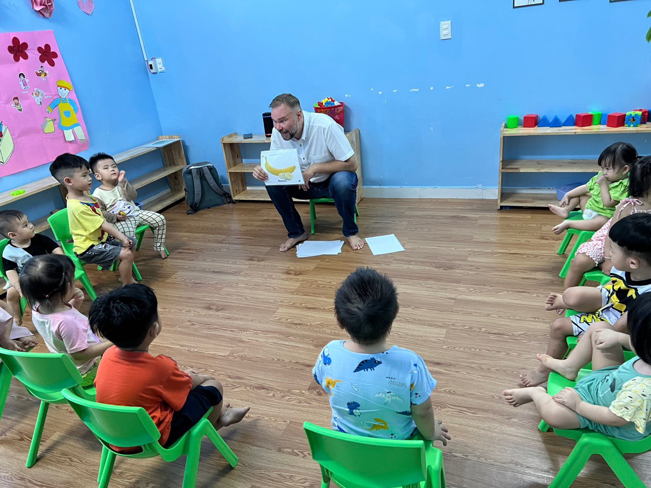 bé học anh văn giao tiếp